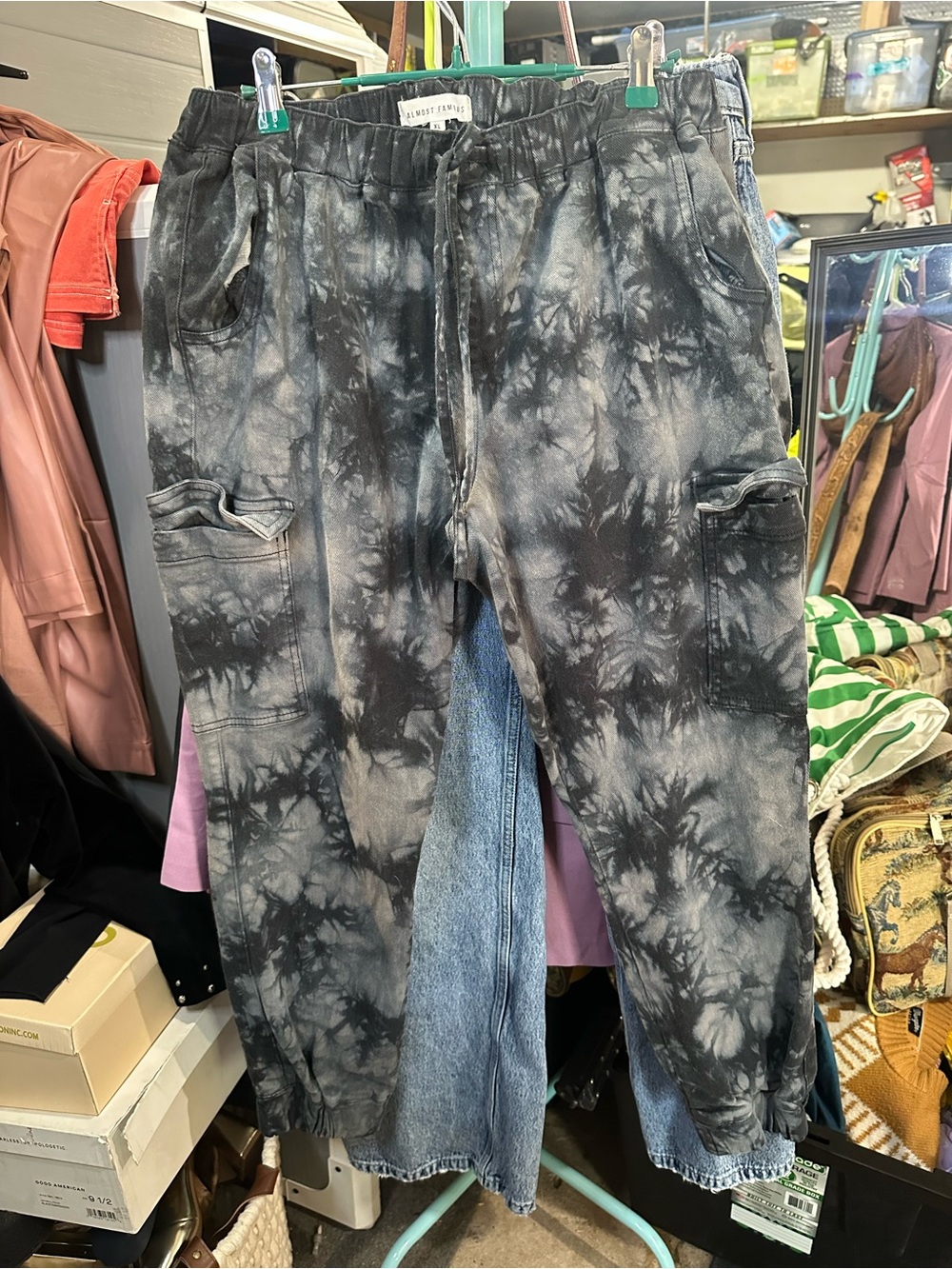 Almost Famous Black & Gray Tie-Dye Cropped Cargo Joggers